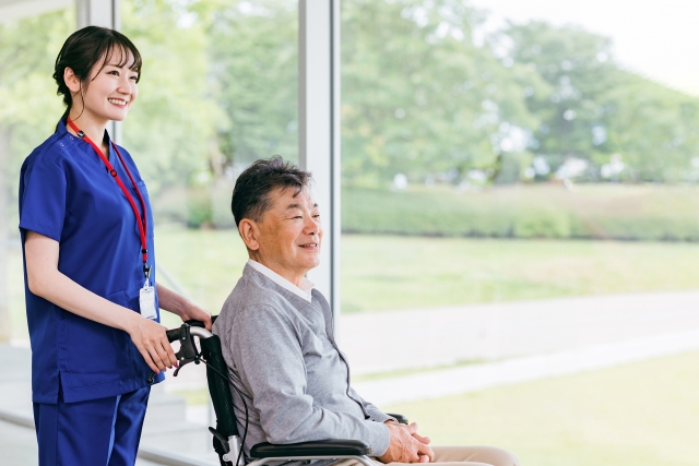 介護業界に特化した人材紹介会社6選！ 選び方やメリット、転職成功のポイントも